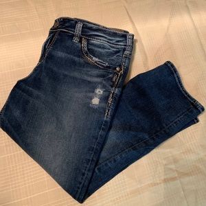 Silver Jeans Jeans - Silver Jean Capri EUC!!!! Silver Jeans Jeans - Silver Jean Capri EUC!!!!